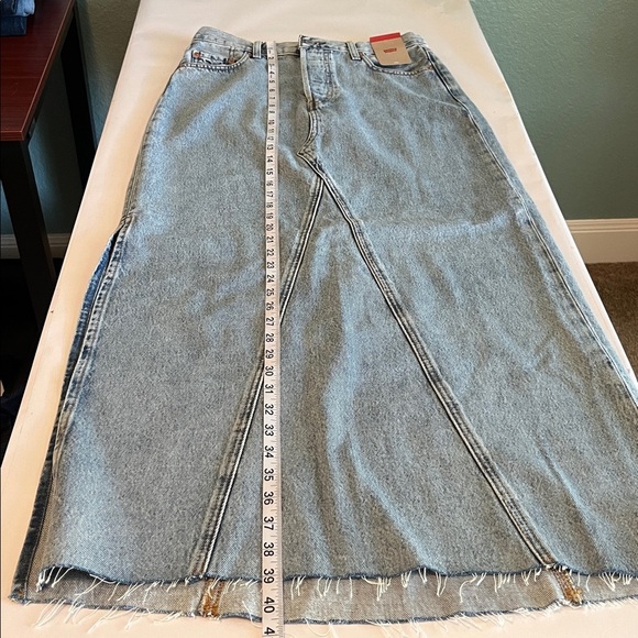 Levi’s Maxi Denim Skirt NWT Size 26 - Picture 9 of 16